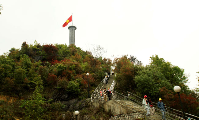 National flag in Vietnam’s northernmost region